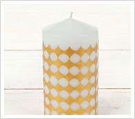 bougies avec les crayons de cire de designer